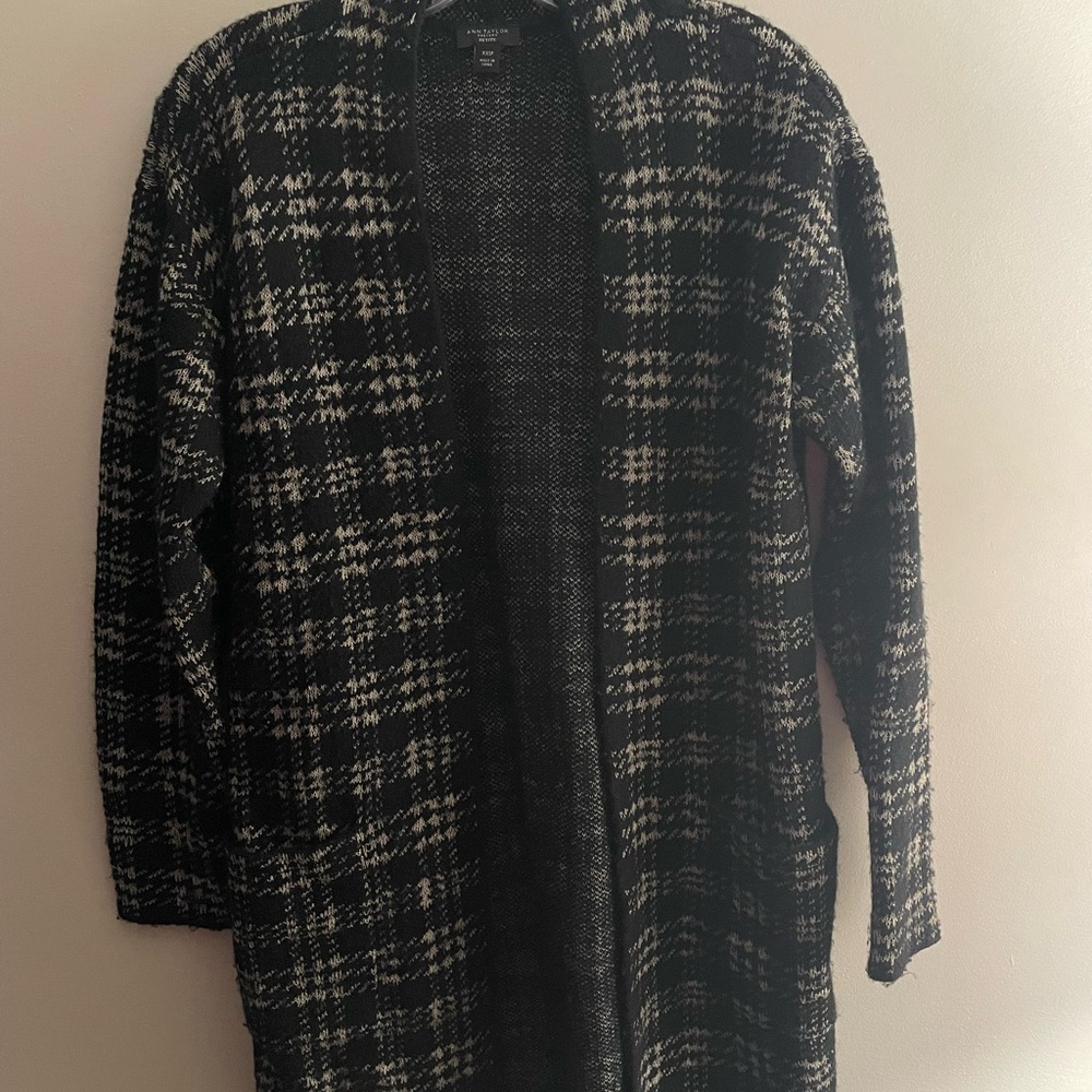 Ann Taylor Black and White Knit Cardigan